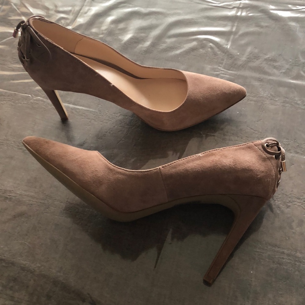 Nine West pumps. Beige